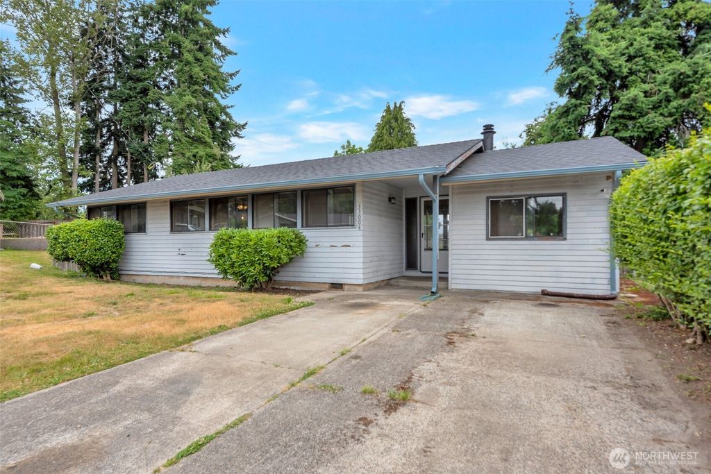 Photo of 33004 26th Place SW, Federal Way, WA 98023 (MLS # 2397945)