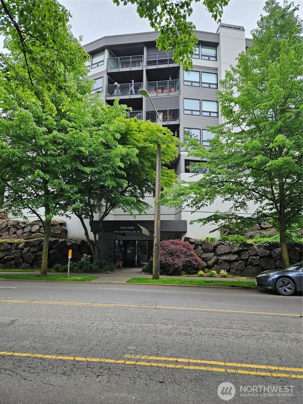 Photo of 5000 California Avenue SW #406, Seattle, WA 98136 (MLS # 2435592)
