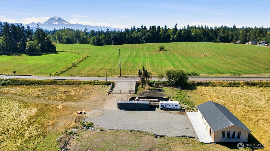 Photo of 23028 SE 400th St ST, Enumclaw, WA 98022 (MLS # 2563222)