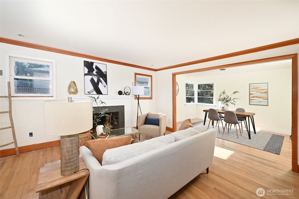 Photo of 3911 88TH Avenue SE, Mercer Island, WA 98040 (MLS # 2434125)