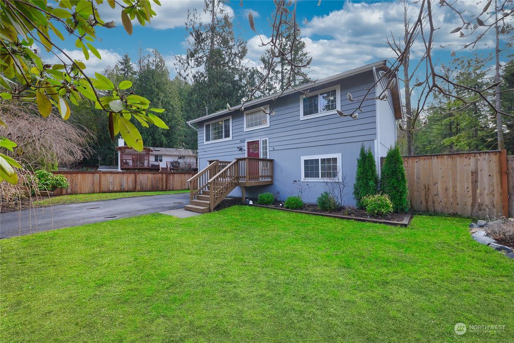 Photo of 19319 NE 172nd St St, Woodinville, WA 98077 (MLS # 2204921)