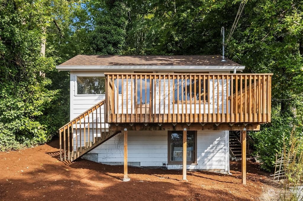 Photo of 2426 SW 172nd Street, Burien, WA 98166 (MLS # 2165182)