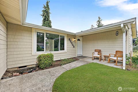 Photo of 12607 136th Street E, Puyallup, WA 98374 (MLS # 2563847)