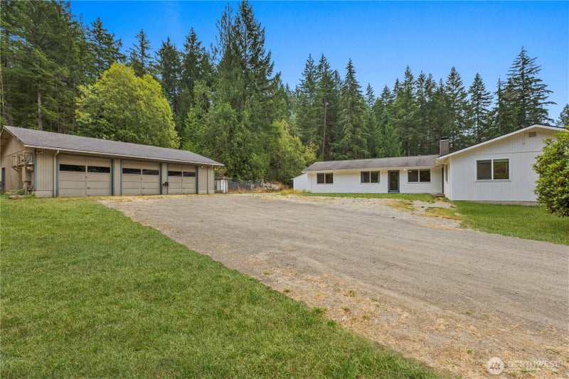8377 Glenwood Road SW
