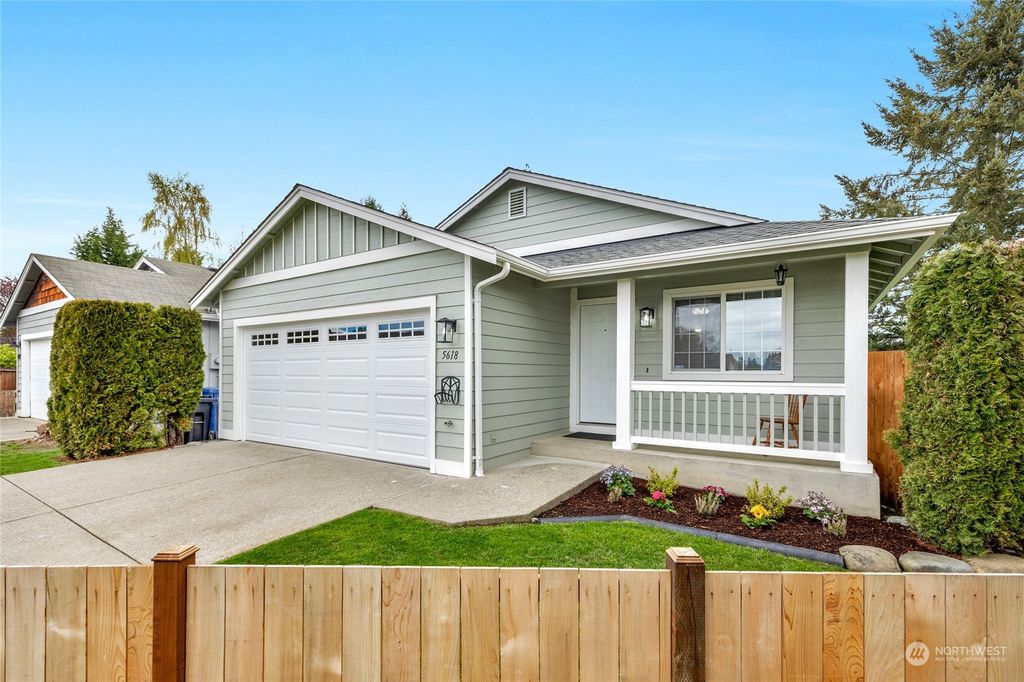Photo of 5618 101st Place NE, Marysville, WA 98270 (MLS # 2221155)