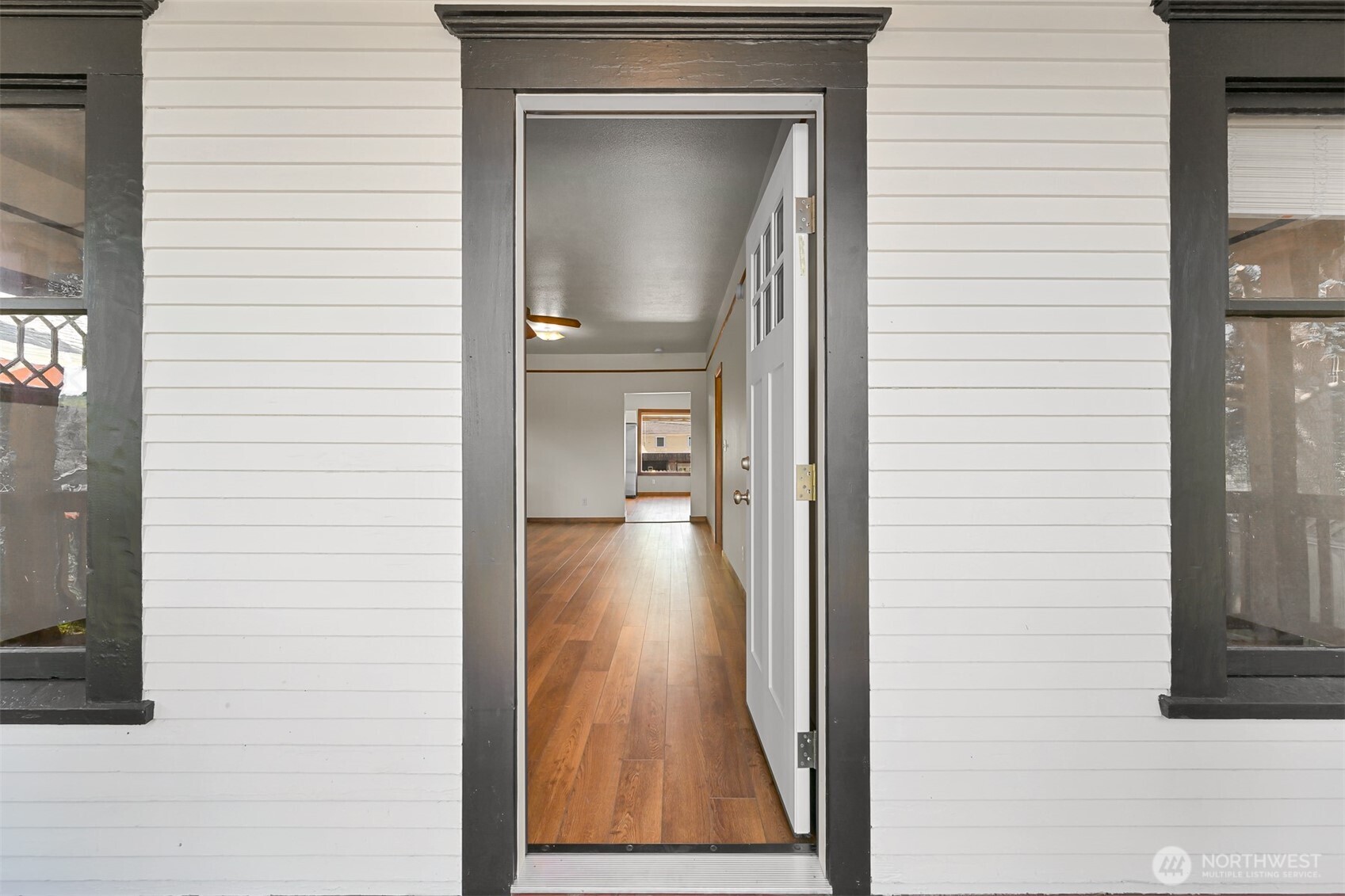 Bellingham, Washington 98225, United States, 2 Bedrooms Bedrooms, ,1 BathroomBathrooms,Residential,Pending,195666