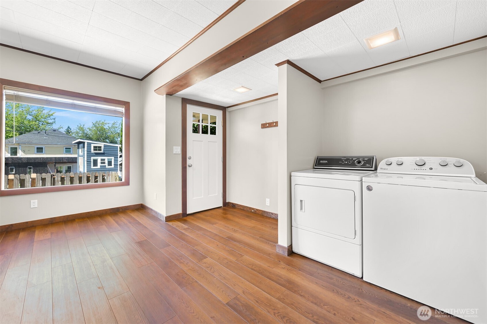 Bellingham, Washington 98225, United States, 2 Bedrooms Bedrooms, ,1 BathroomBathrooms,Residential,Pending,195666