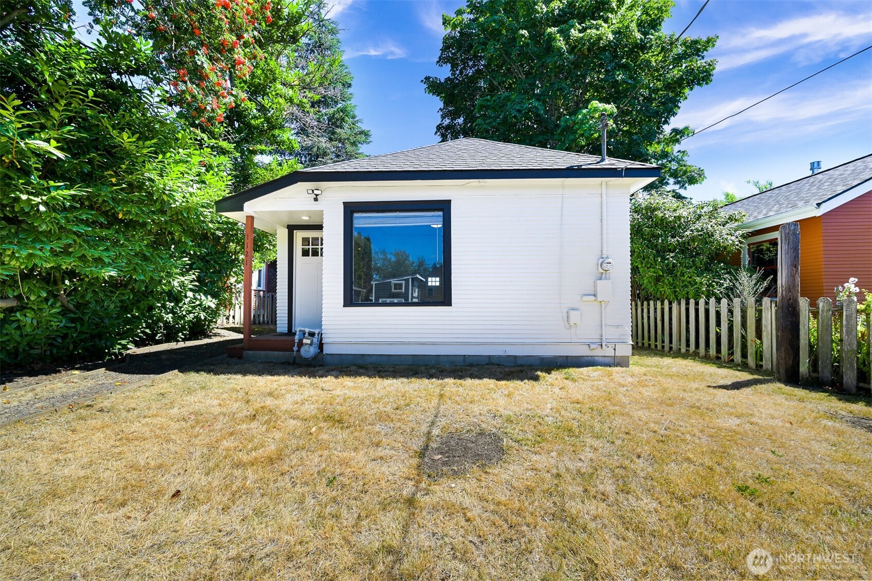 Bellingham, Washington 98225, United States, 2 Bedrooms Bedrooms, ,1 BathroomBathrooms,Residential,Pending,195666