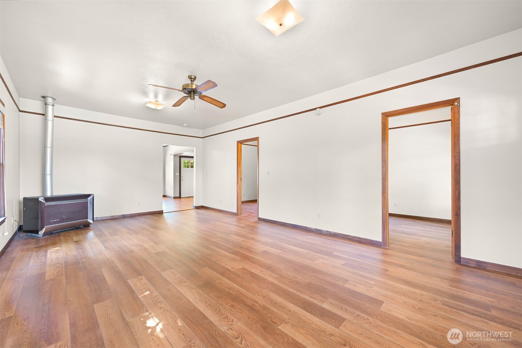 Bellingham, Washington 98225, United States, 2 Bedrooms Bedrooms, ,1 BathroomBathrooms,Residential,Pending,195666