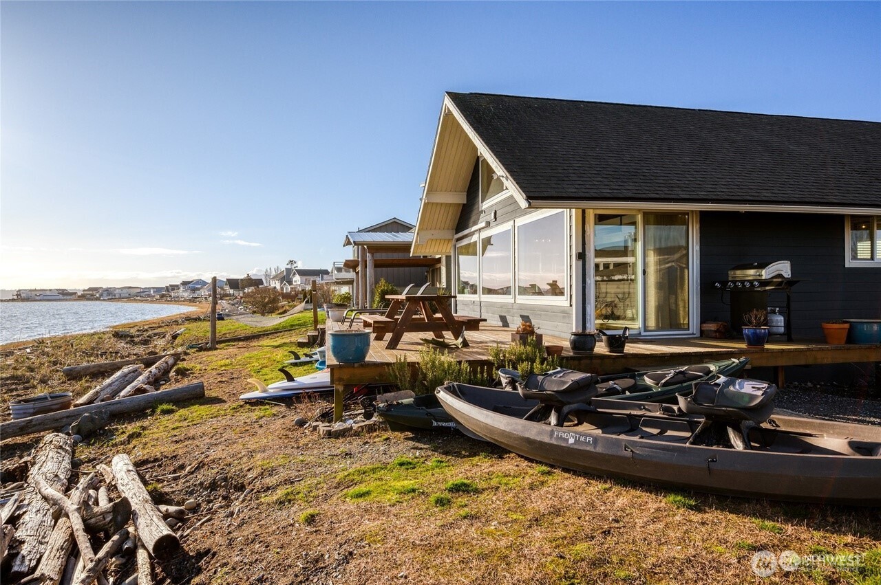 4144 Saltspring Drive