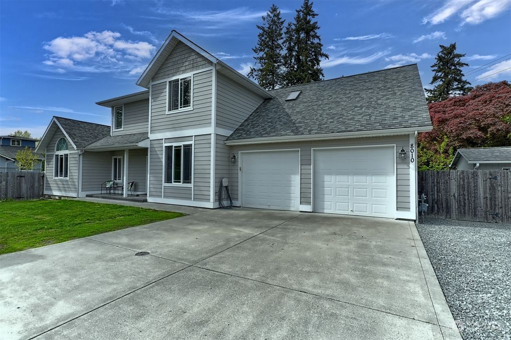 Photo of 8010 NE 126th Street, Kirkland, WA 98034 (MLS # 2233144)