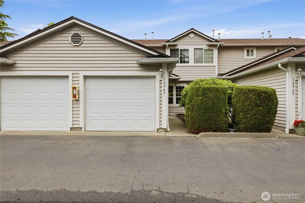 Photo of 10907 63rd Street E, Puyallup, WA 98372 (MLS # 2526670)