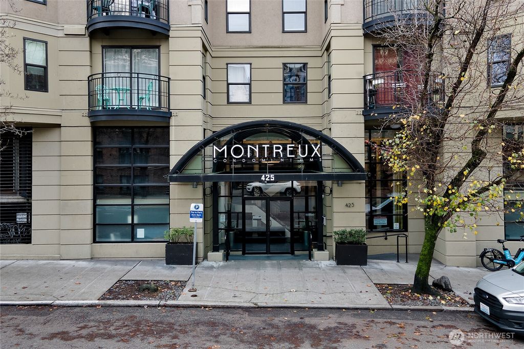 Photo of 425 Vine Street #610, Seattle, WA 98121 (MLS # 2466850)