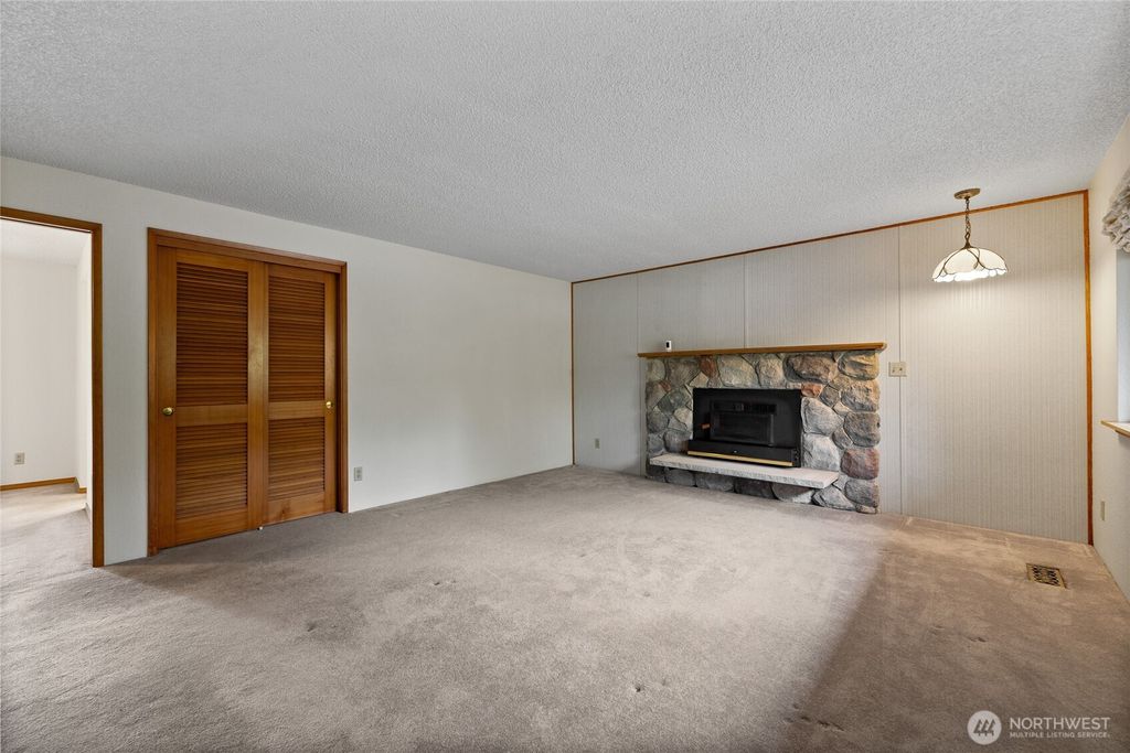 Photo of 11601 86th Avenue E, Puyallup, WA 98373 (MLS # 2524602)