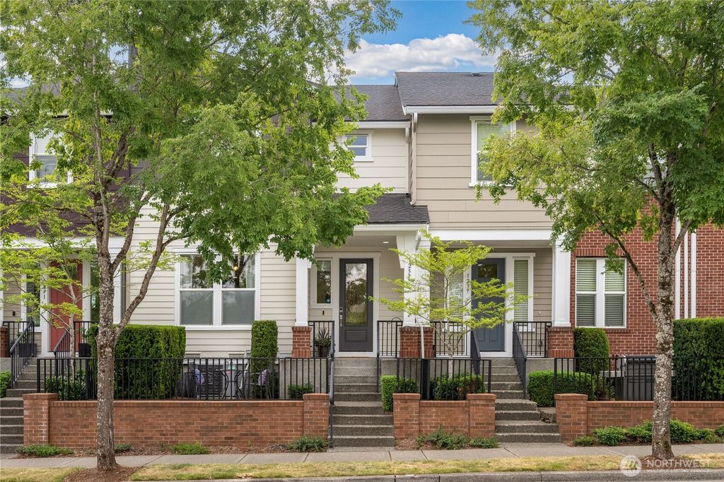 Photo of 1257 NE Park Drive #46, Issaquah, WA 98029 (MLS # 2434167)