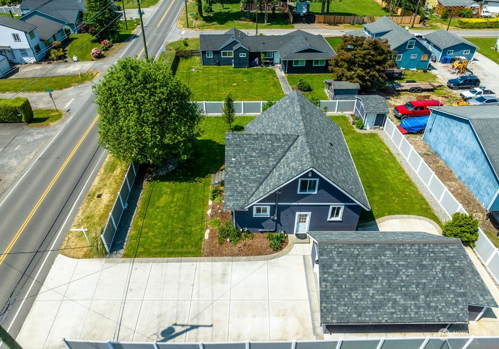 Photo of 1402 Taylor Street, Milton, WA 98354 (MLS # 2068556)