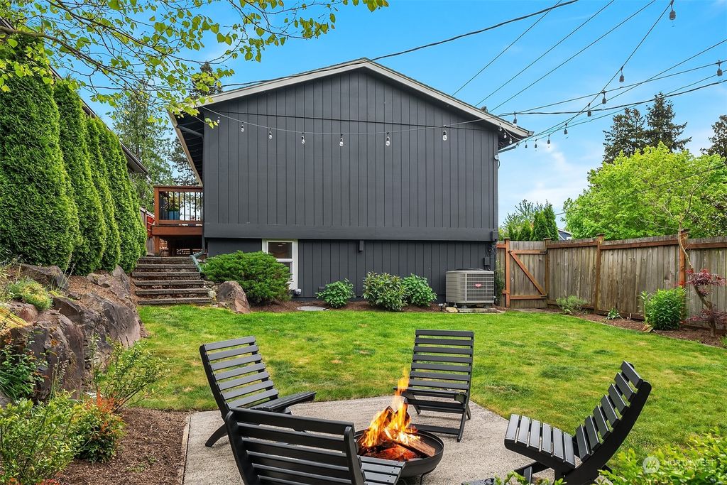 Photo of 156 NW 84th Street, Seattle, WA 98117 (MLS # 2239468)