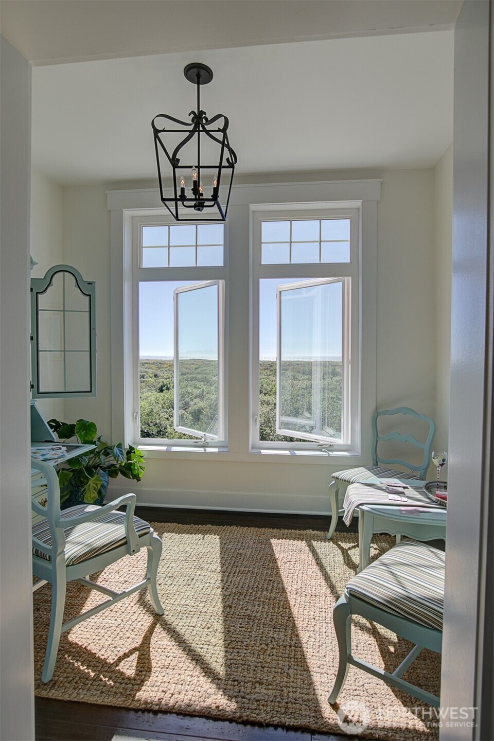 577 Sand Dune Avenue SW