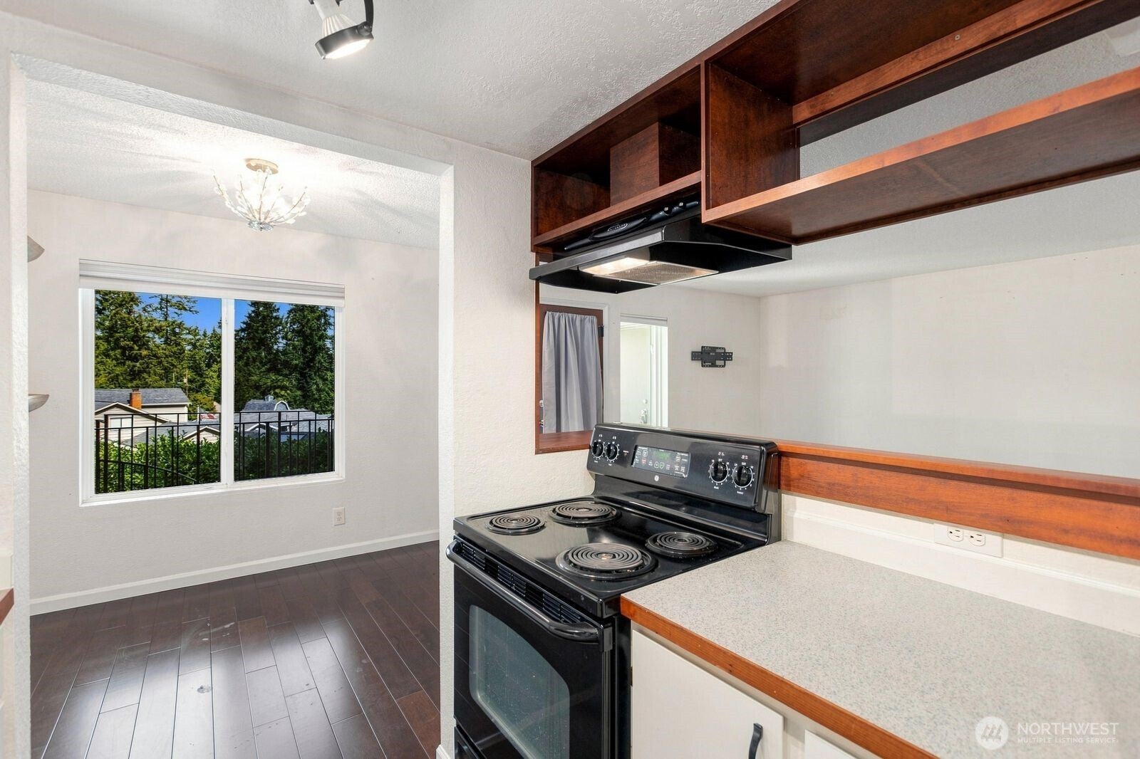 14010 Juanita Drive NE C6