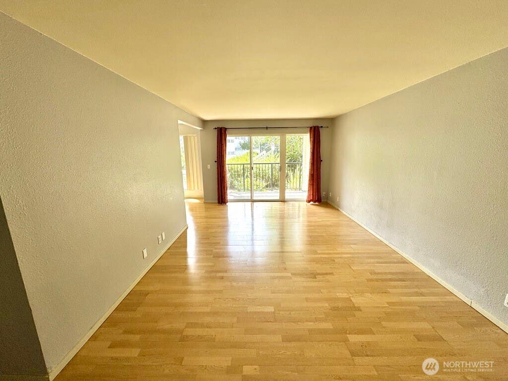 Photo of 12701 NE 9th Place #D105, Bellevue, WA 98005 (MLS # 2545624)