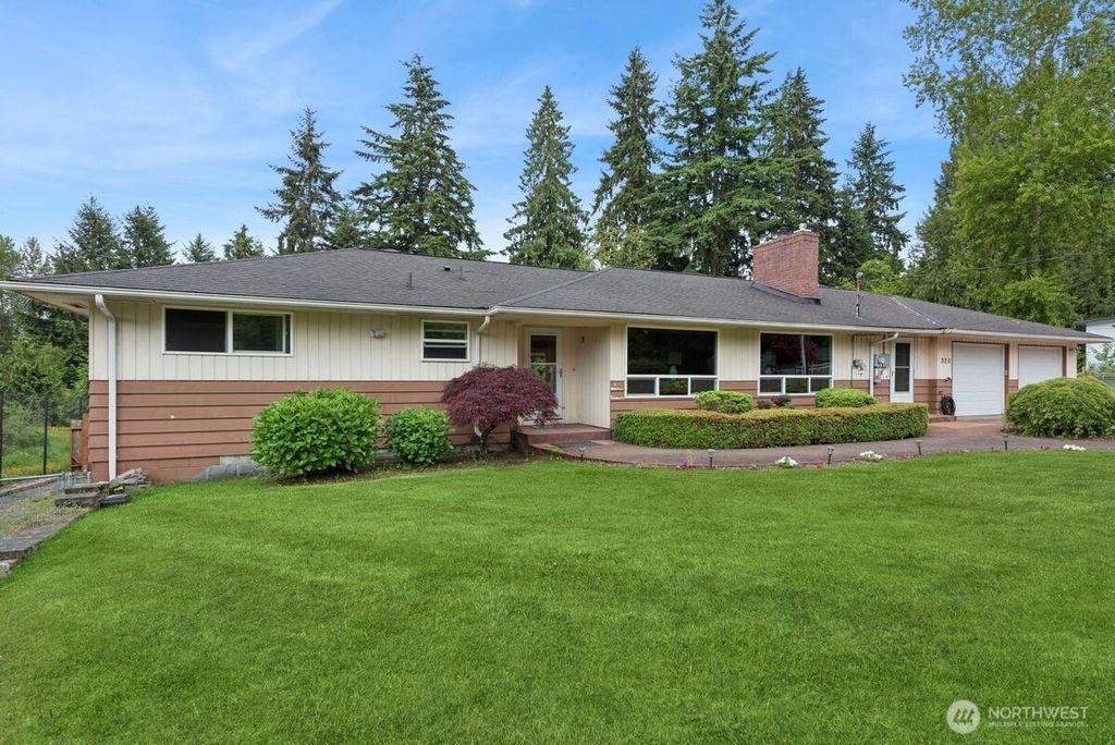 Photo of 320 120th Street SE, Everett, WA 98208 (MLS # 2396094)