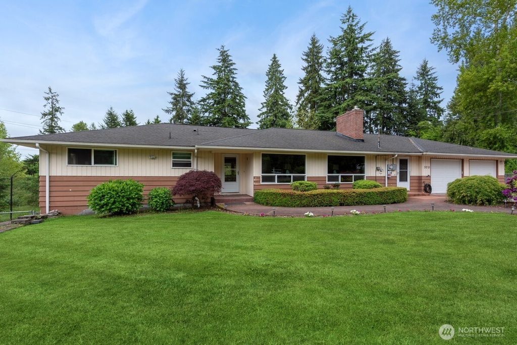 Photo of 320 120th Street SE, Everett, WA 98208 (MLS # 2396094)