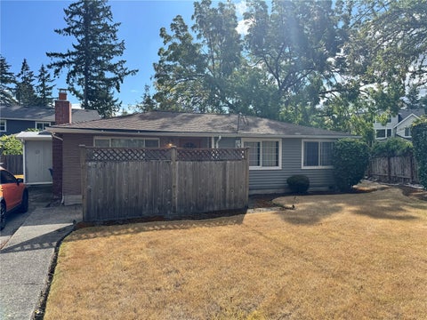 Photo of 15133 SE 41st Place, Bellevue, WA 98006 (MLS # 2599711)