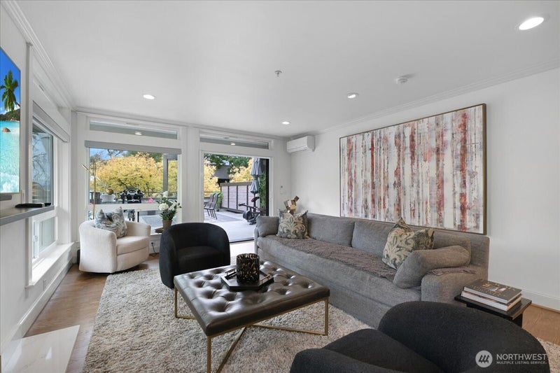 121 Lakeside Avenue 201