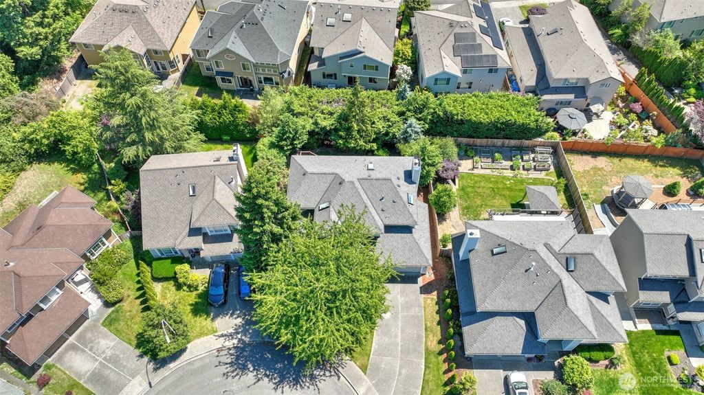 Photo of 1734 Ilwaco Avenue NE, Renton, WA 98059 (MLS # 2471315)