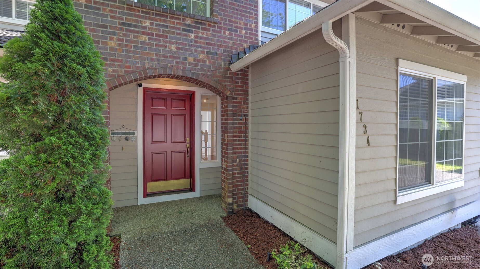 1734 Ilwaco Avenue NE