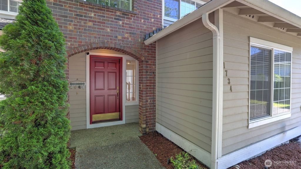 Photo of 1734 Ilwaco Avenue NE, Renton, WA 98059 (MLS # 2471315)