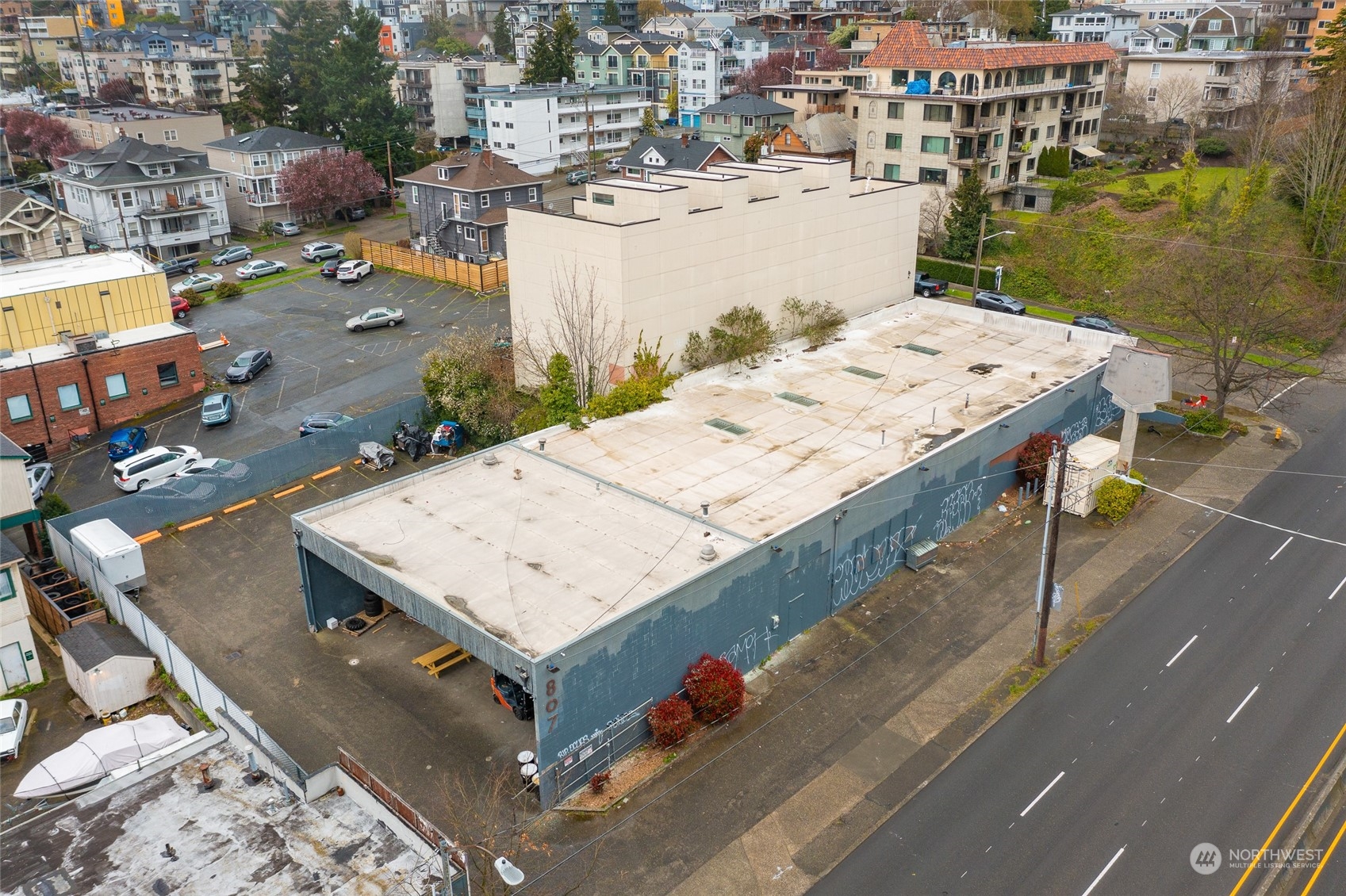 807 Aurora Avenue N