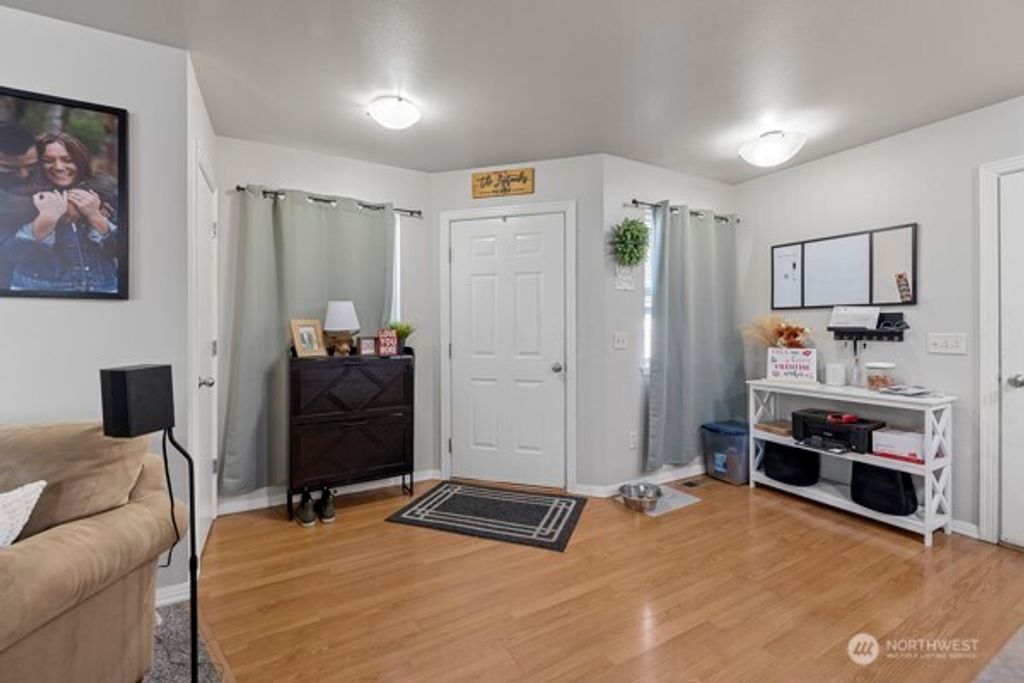 Photo of 513 Marshall Street, Sedro Woolley, WA 98284 (MLS # 2476681)