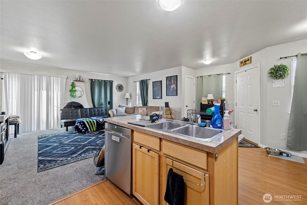 Photo of 513 Marshall Street, Sedro Woolley, WA 98284 (MLS # 2476681)