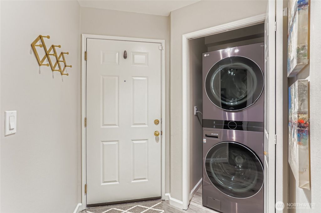 Photo of 5000 NW Village Park Drive #B-111, Issaquah, WA 98027 (MLS # 2490970)