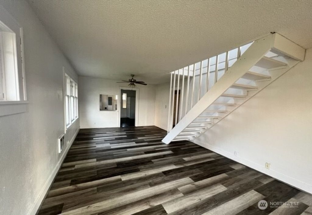 Photo of 919 &amp;9191/2 W Heron Street, Aberdeen, WA 98520 (MLS # 2473314)