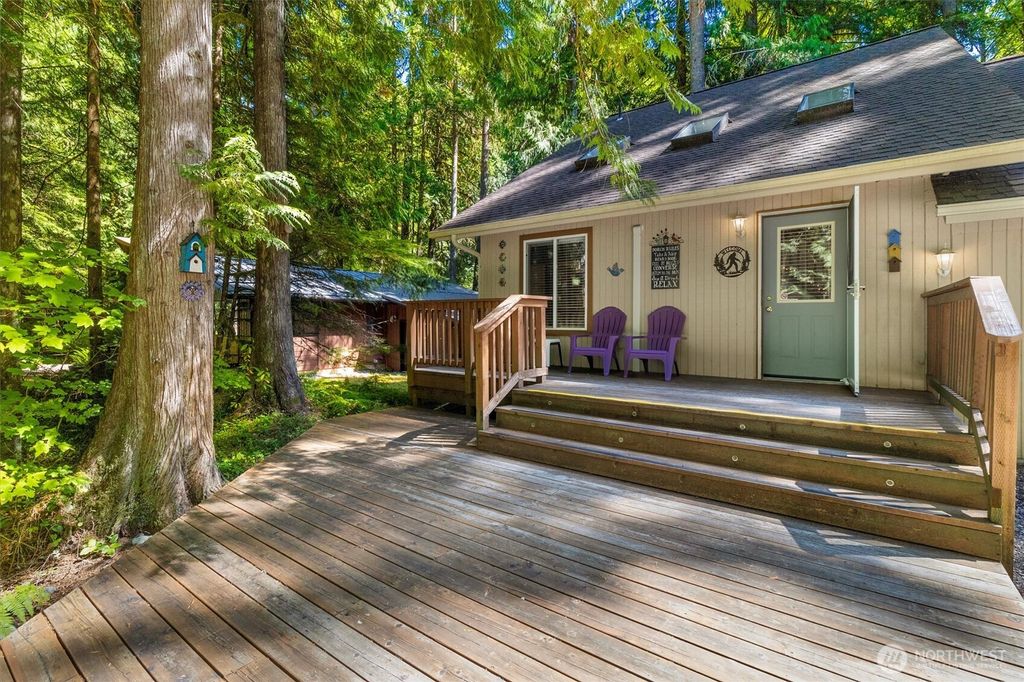 Photo of 7036 Rainier Way, Glacier, WA 98244 (MLS # 2491122)