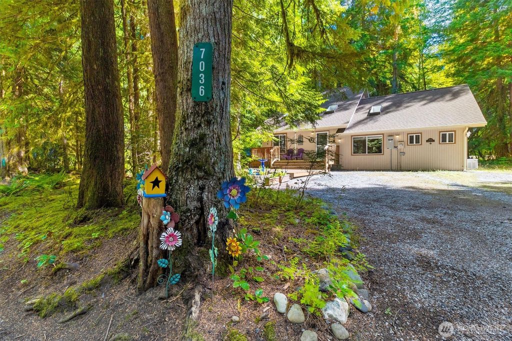 Photo of 7036 Rainier Way, Glacier, WA 98244 (MLS # 2491122)