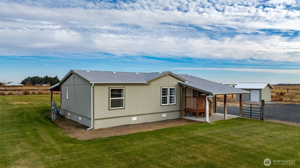 Photo of 9779 Road H.1 NE, Moses Lake, WA 98837 (MLS # 2446888)