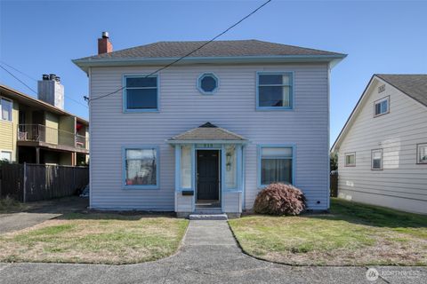 515 5th Street Hoquiam WA 98550
