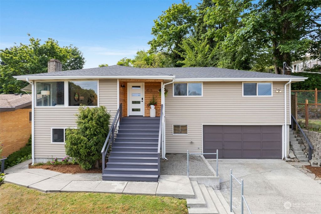 Photo of 4515 S Snoqualmie Street, Seattle, WA 98118 (MLS # 2137066)