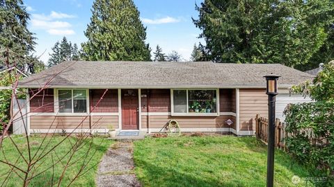 Photo of 16738 10th Avenue NE, Shoreline, WA 98155 (MLS # 2500281)
