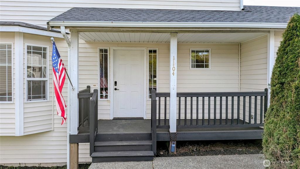 Photo of 1104 20th Street, Snohomish, WA 98290 (MLS # 2507810)