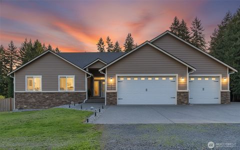 Photo of 8208 Steamboat Island Road NW, Olympia, WA 98502 (MLS # 2443463)