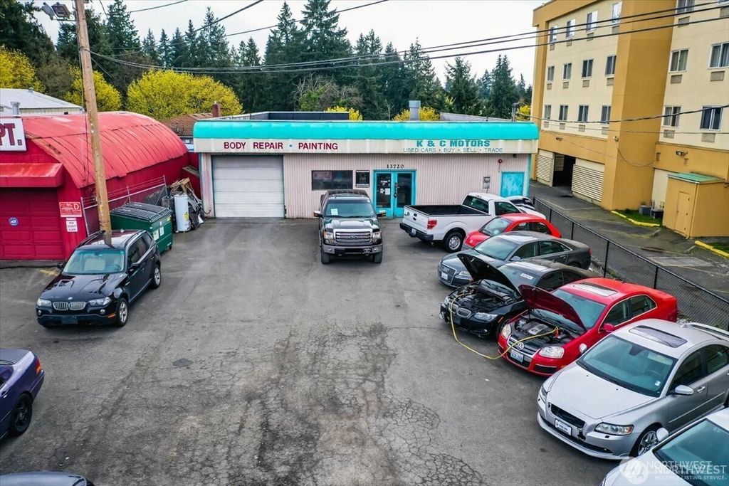 Photo of 13720 Aurora Avenue N, Seattle, WA 98133 (MLS # 2472424)