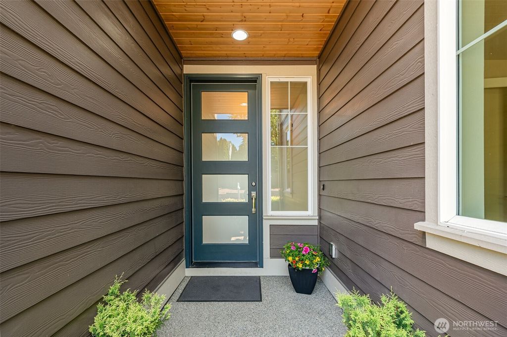 Photo of 17414 3rd Circle S, Burien, WA 98148 (MLS # 2386201)