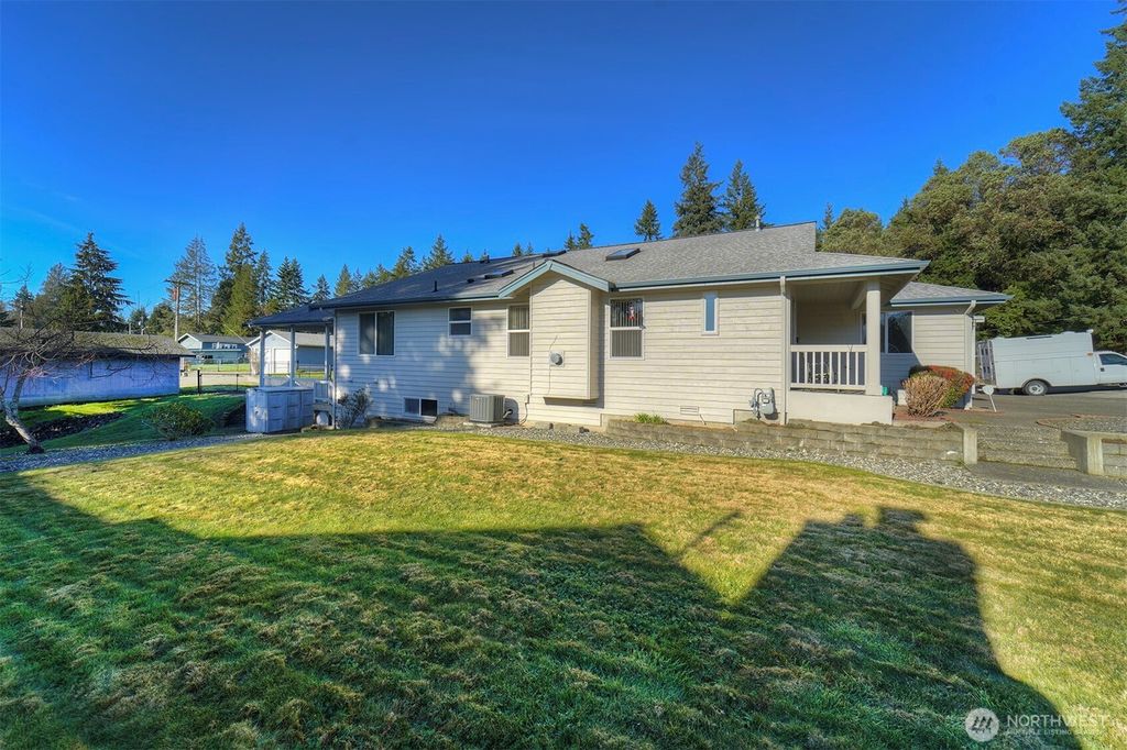 Photo of 3029 Pickering Avenue NE, Bremerton, WA 98310 (MLS # 2471642)