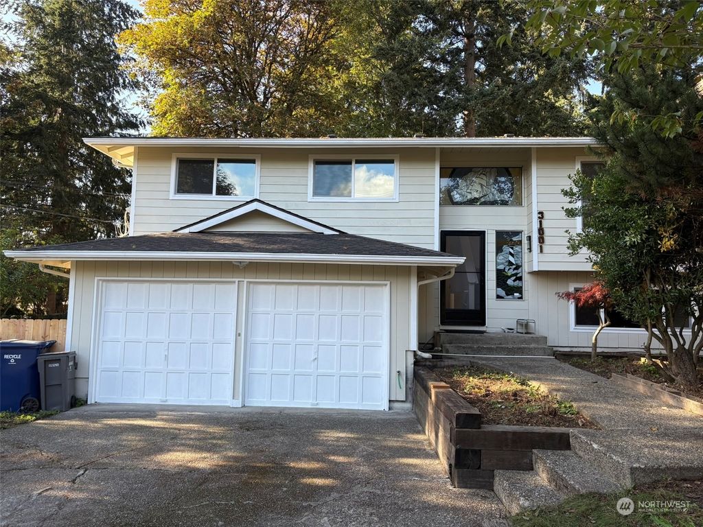 Photo of 31001 6 Place SW, Federal Way, WA 98023 (MLS # 2305830)