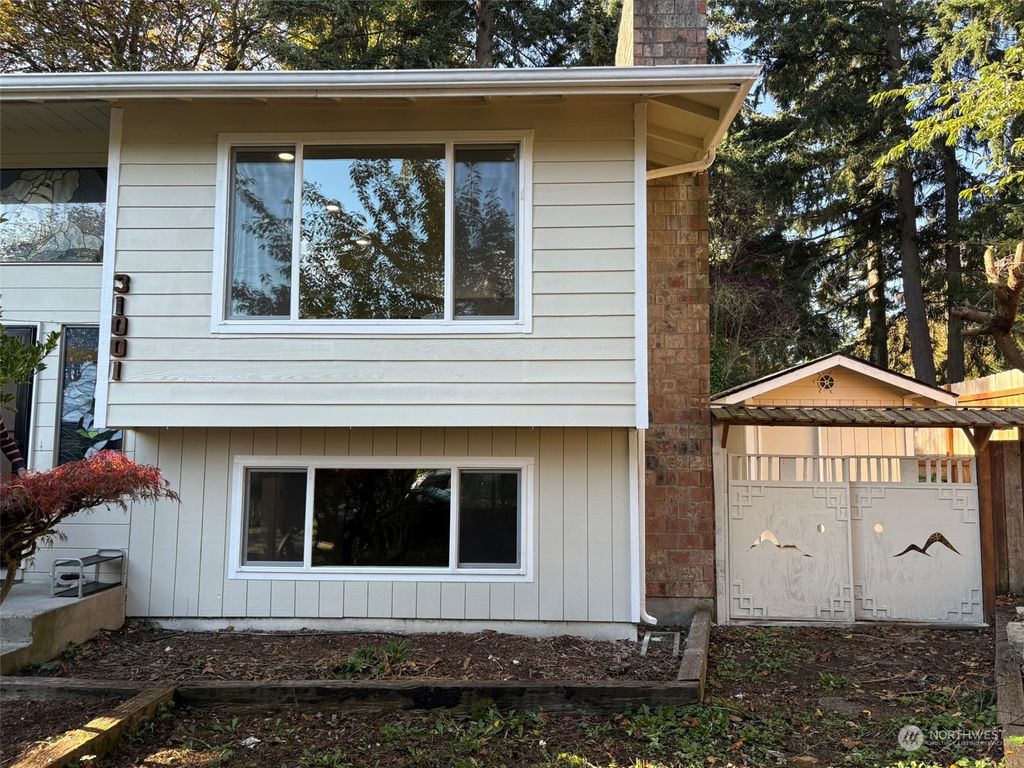 Photo of 31001 6 Place SW, Federal Way, WA 98023 (MLS # 2305830)
