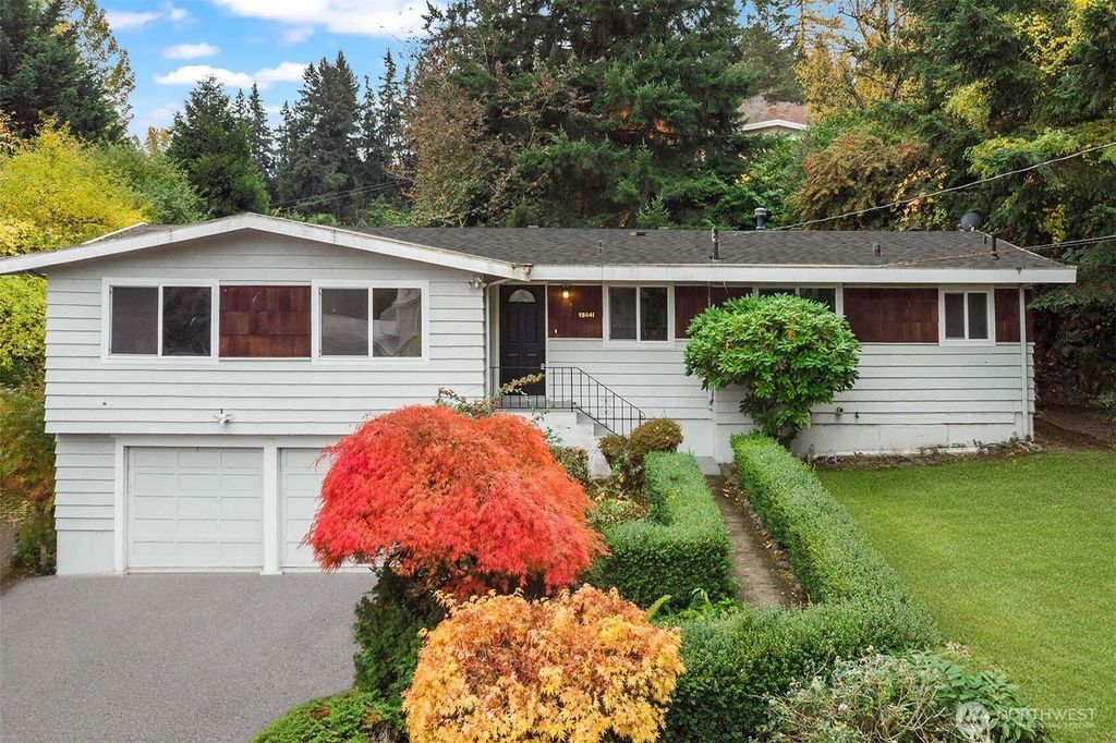 Photo of 15641 SE 24th St St, Bellevue, WA 98008 (MLS # 2449709)